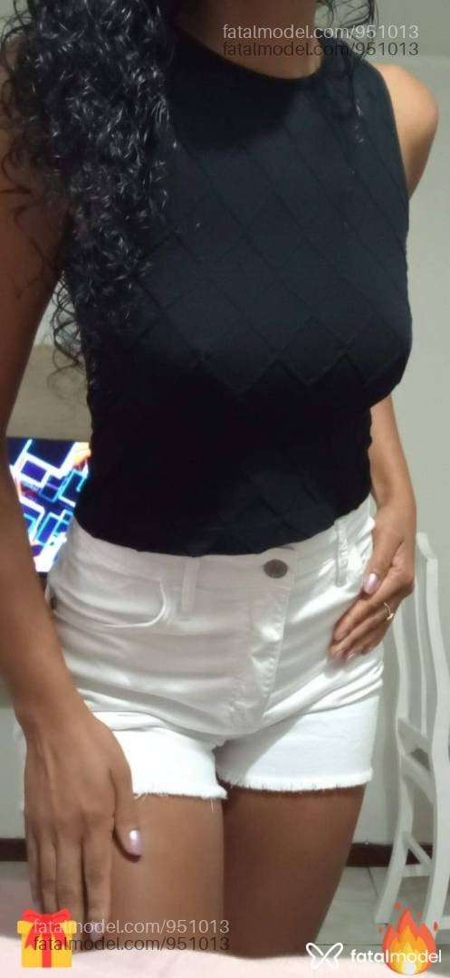 Acompanhante mulher morena (o) de olhos castanhos - Vitoria