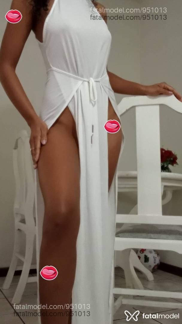 Acompanhante mulher morena (o) de olhos castanhos - Vitoria