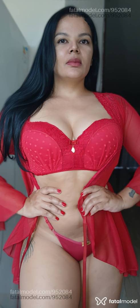 Acompanhante mulher morena (o) de olhos castanhos - Lorena