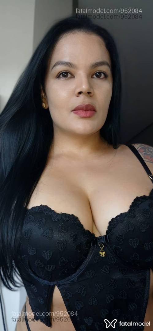 Acompanhante mulher morena (o) de olhos castanhos - Lorena