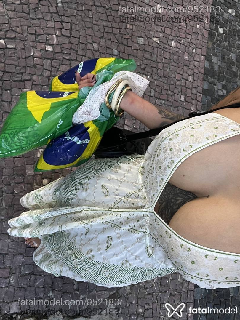 Acompanhante mulher morena (o) de olhos castanhos - Larissa Brum