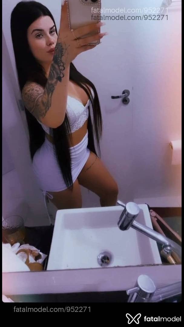 Acompanhante mulher com cabelo castanho de olhos verdes - Naty