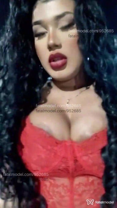Acompanhante mulher trans morena (o) de olhos mel em Criciúma - Sophia Freitas