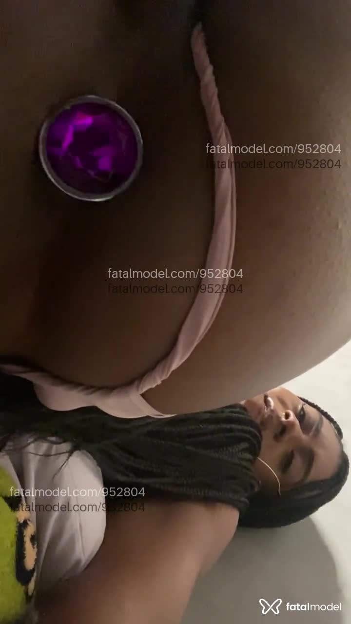 Acompanhante trans morena (o) de olhos castanhos - Luwa