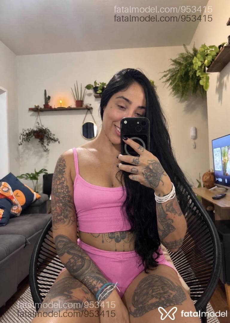 Acompanhante mulher morena (o) de olhos castanhos - Yasmim