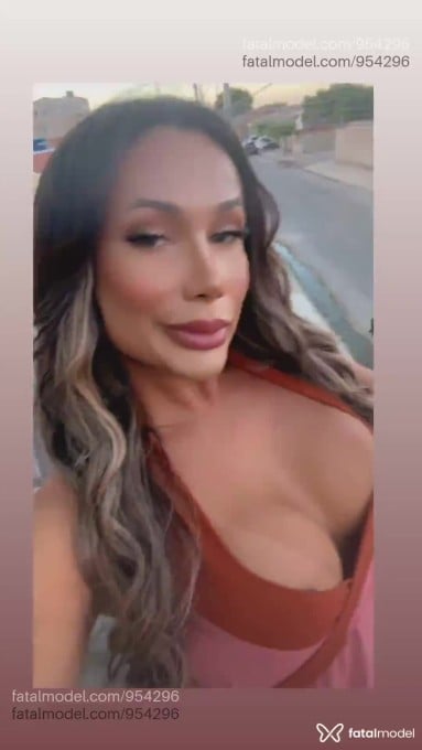 Acompanhante mulher trans morena (o) de olhos castanhos em Petrolina Acompanhante mulher trans morena (o) de olhos castanhos em Petrolina - Mirella Tavares