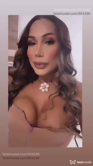 Acompanhante mulher trans morena (o) de olhos castanhos em Petrolina Acompanhante mulher trans morena (o) de olhos castanhos em Petrolina - Mirella Tavares
