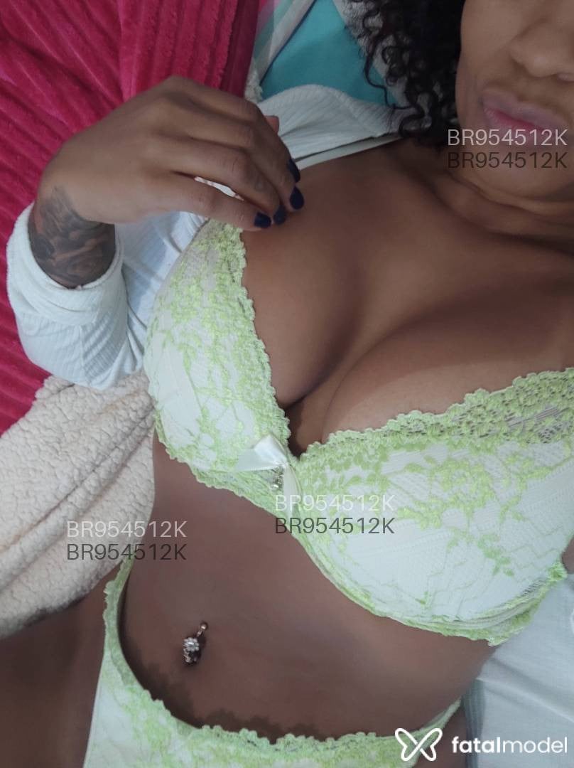 Acompanhante mulher com cabelo castanho de olhos castanhos em Araranguá Acompanhante mulher com cabelo castanho de olhos castanhos em Araranguá - Kim Tavares