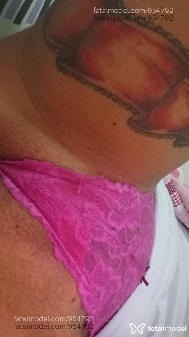 Acompanhante mulher morena (o) de olhos castanhos - Diana