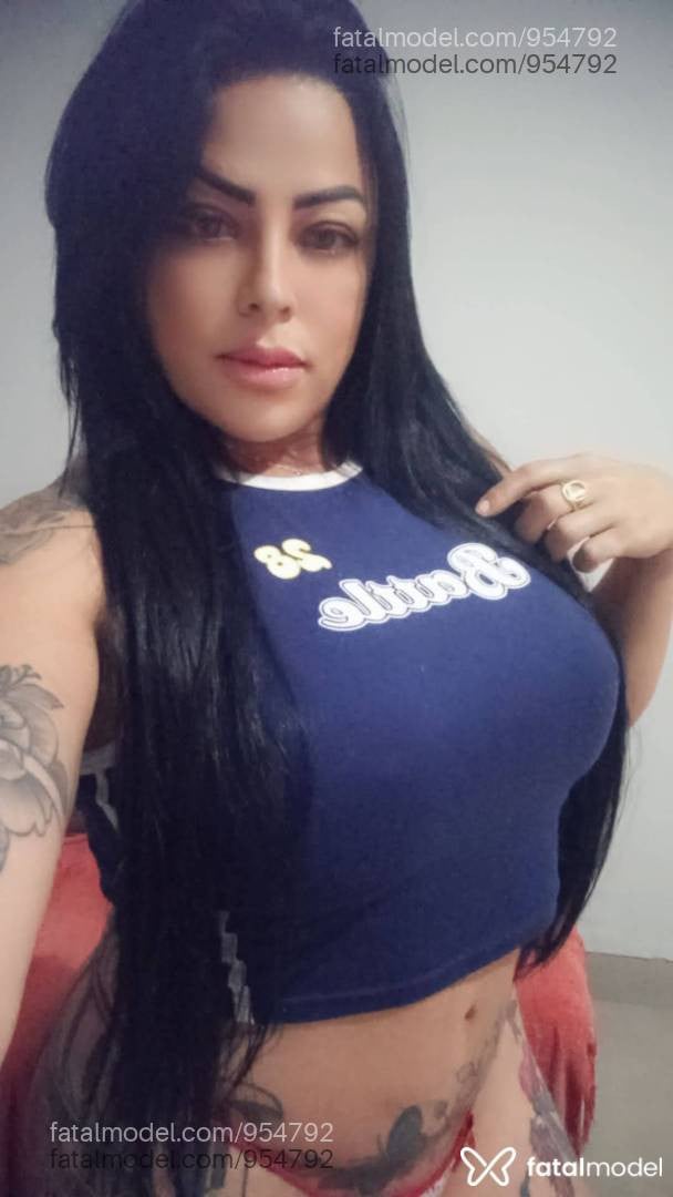 Acompanhante mulher morena (o) de olhos castanhos - Diana