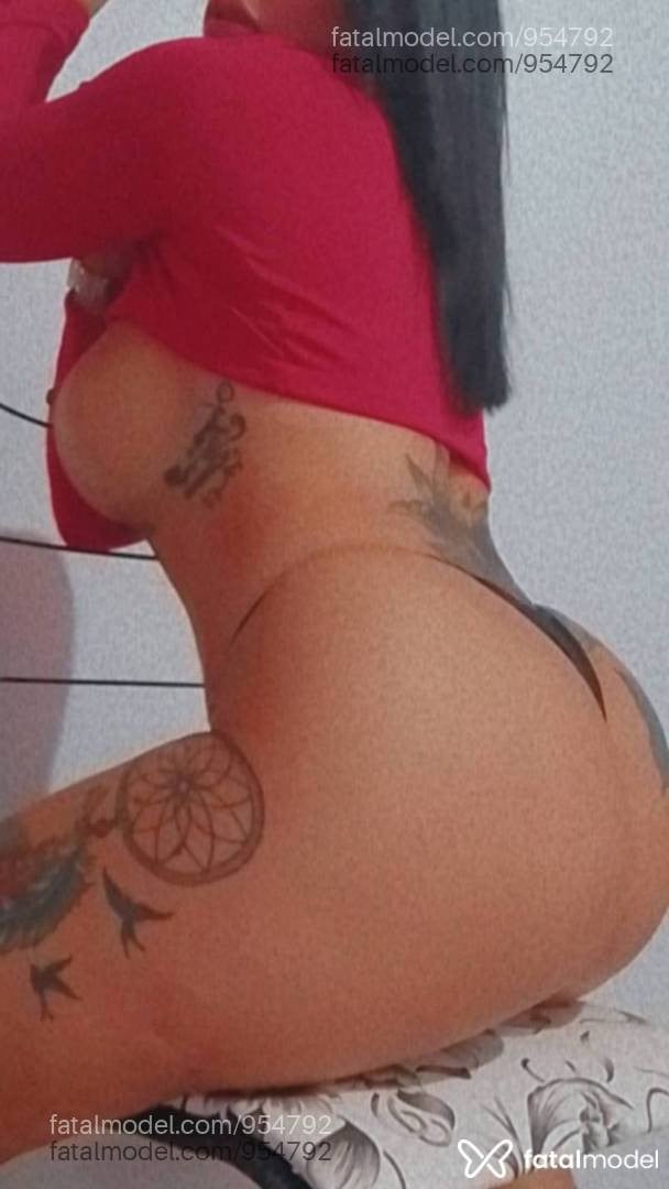 Acompanhante mulher morena (o) de olhos castanhos - Diana
