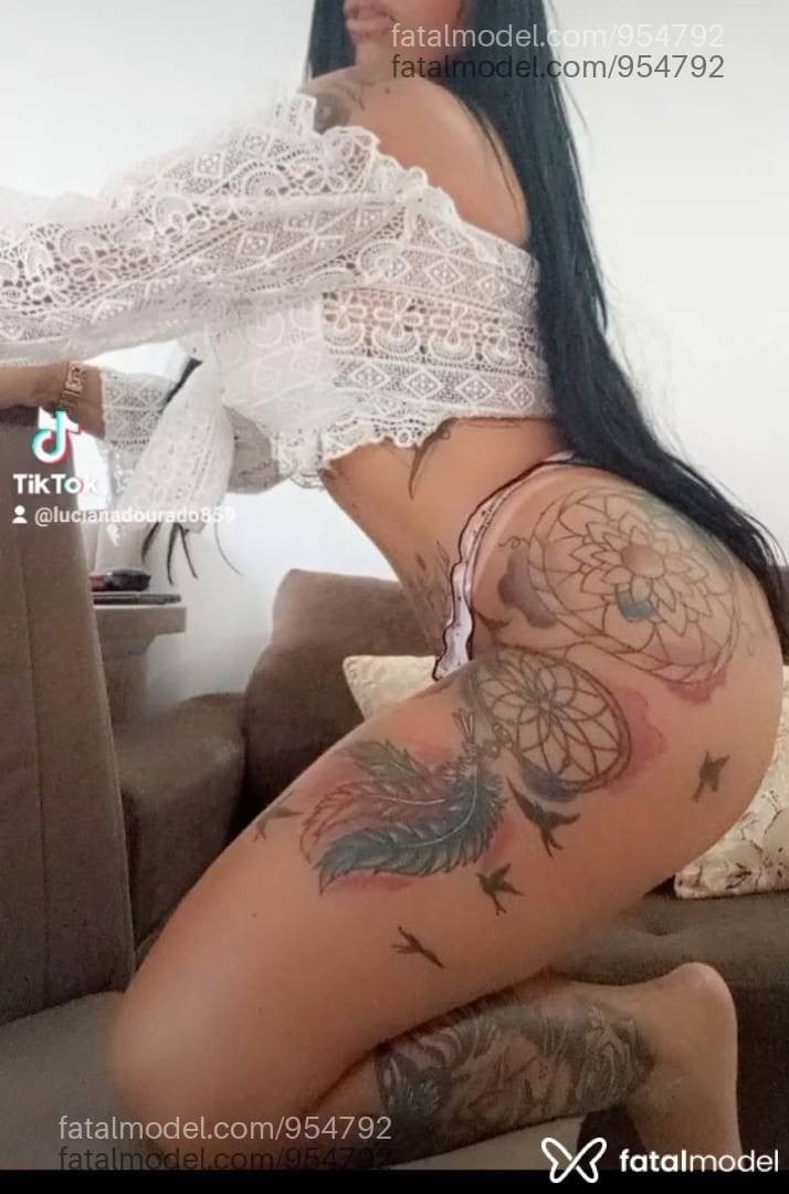 Acompanhante mulher morena (o) de olhos castanhos - Diana