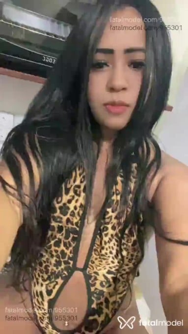 Acompanhante mulher morena (o) de olhos pretos em Ubatuba - Poly
