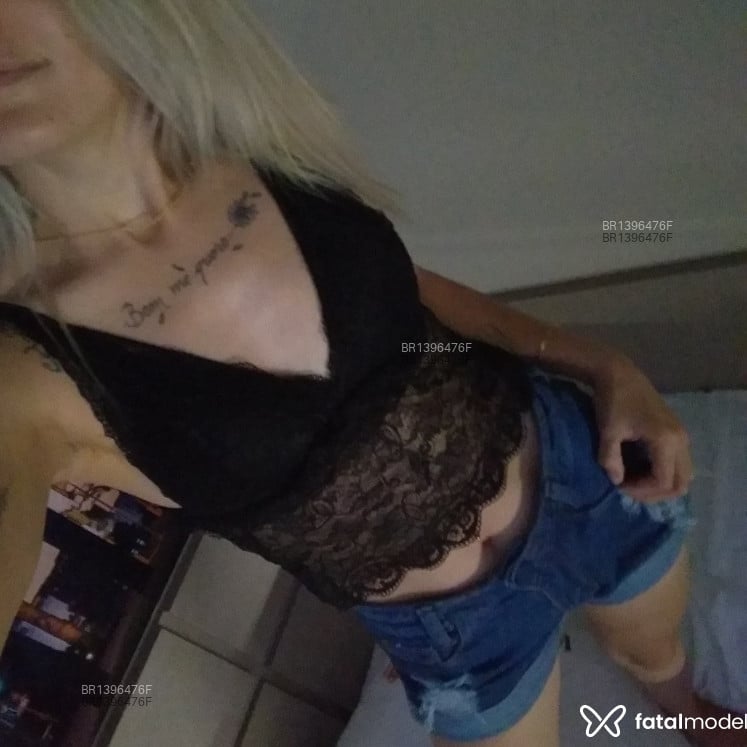 Acompanhante mulher loira (o) de olhos azuis em Chapecó - Bruna dias