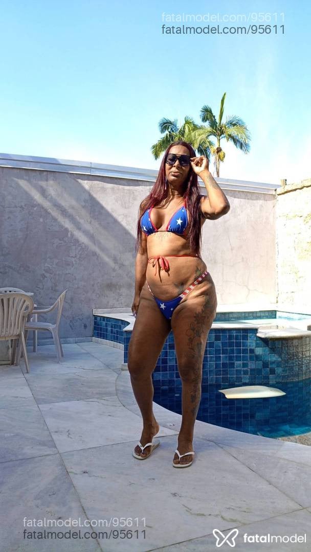 Acompanhante mulher trans morena (o) de olhos castanhos - jessica morena