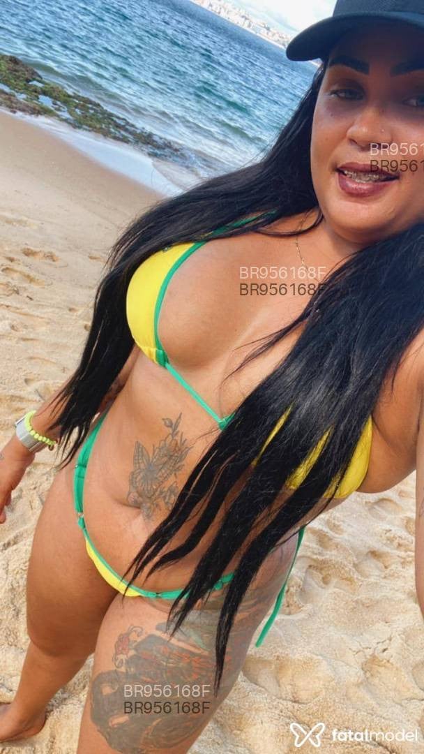 Acompanhante mulher com cabelo castanho de olhos verdes - Mirella Sampaio Acompanhante mulher com cabelo castanho de olhos verdes - Mirella Sampaio