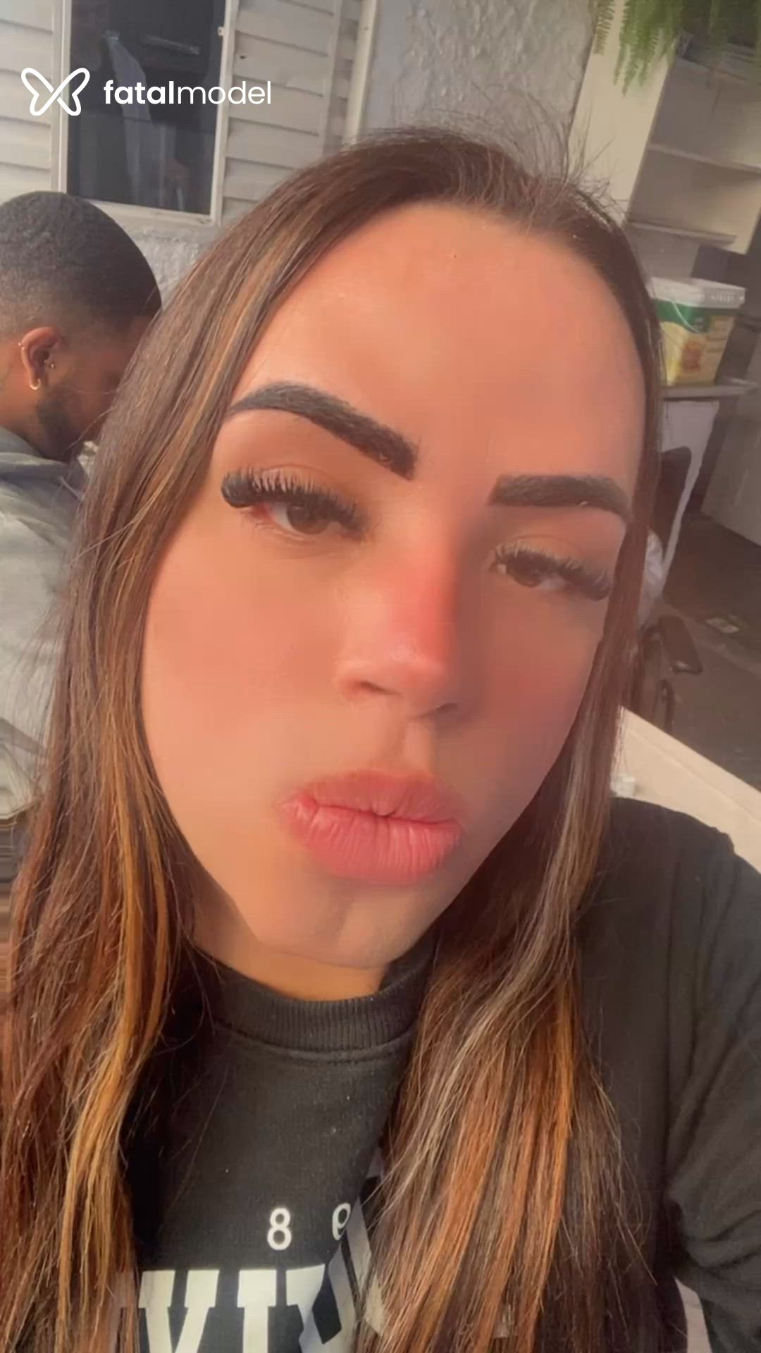 Acompanhante travesti com cabelo castanho de olhos mel em Viamão Acompanhante travesti com cabelo castanho de olhos mel em Viamão - Trans baixinha