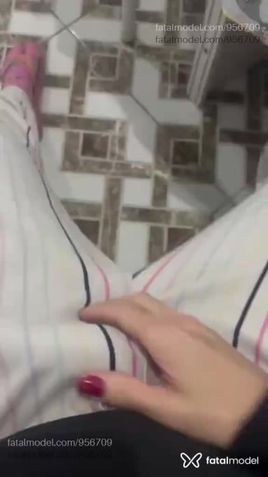 Acompanhante mulher trans com cabelo castanho de olhos verdes em Cotia - Maria Eduarda