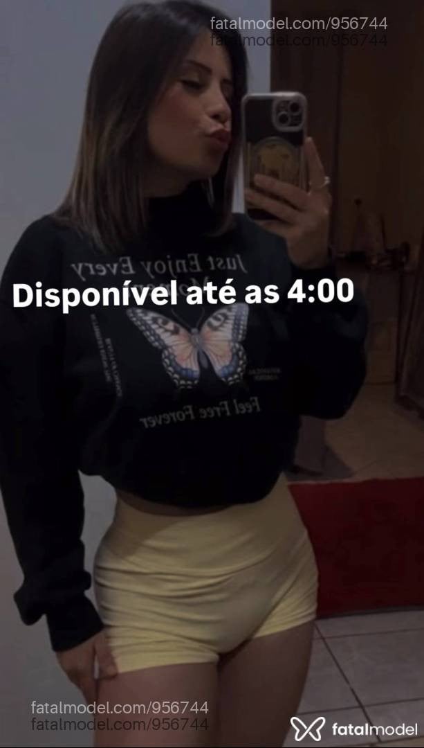 Acompanhante mulher loira (o) de olhos castanhos - Aninha