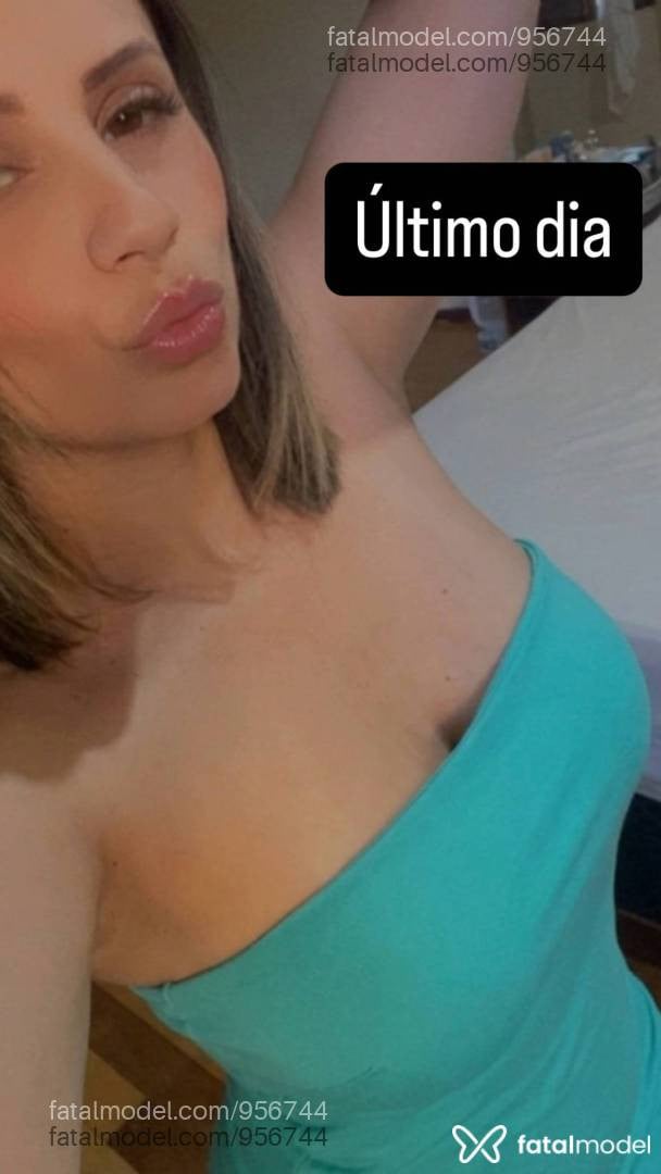 Acompanhante mulher loira (o) de olhos castanhos - Aninha