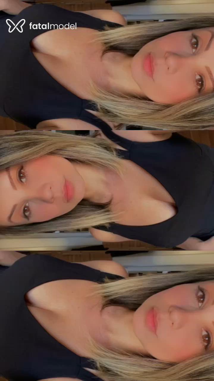 Acompanhante mulher loira (o) de olhos castanhos - Aninha