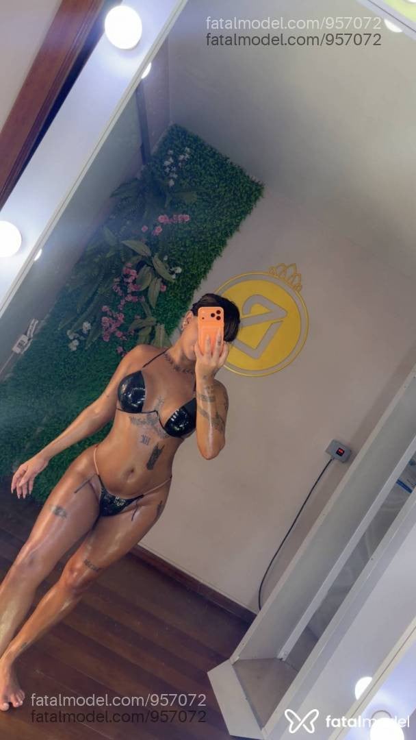 Acompanhante mulher trans morena (o) de olhos castanhos em Campinas - Nic Vinhedos