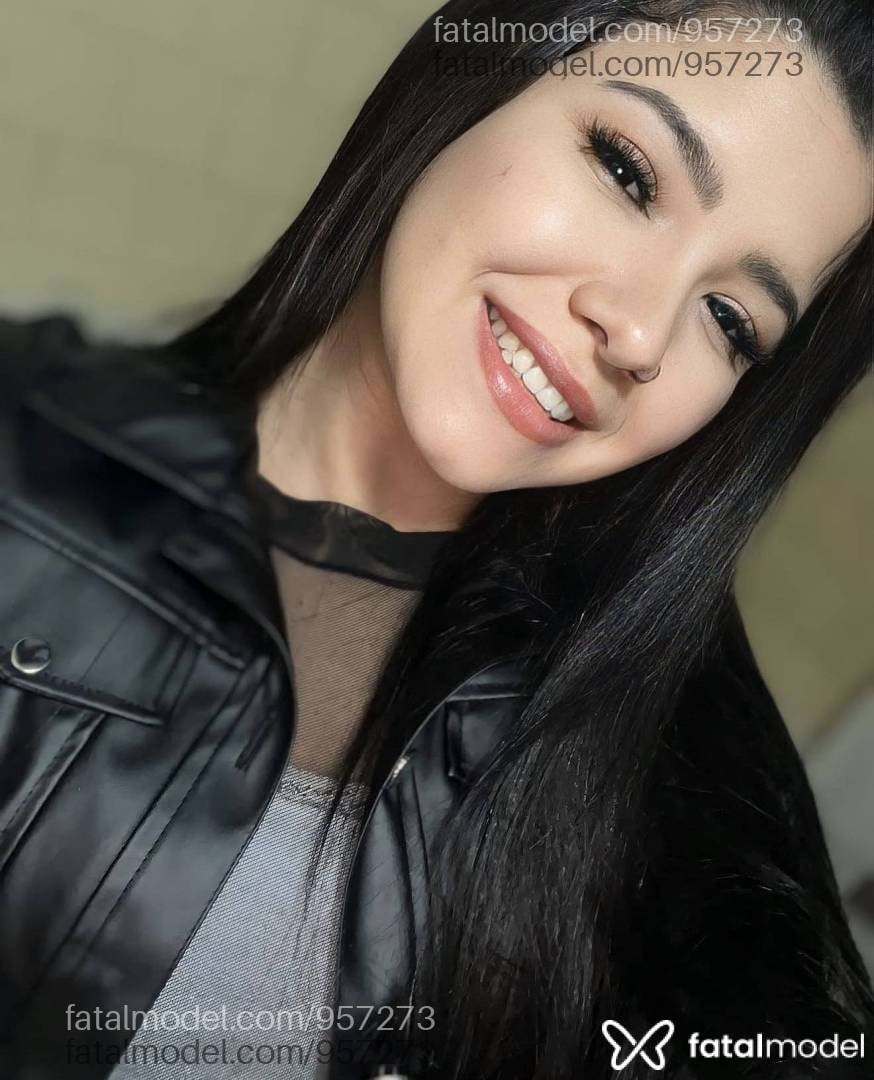 Acompanhante mulher morena (o) de olhos castanhos - Carol Alves