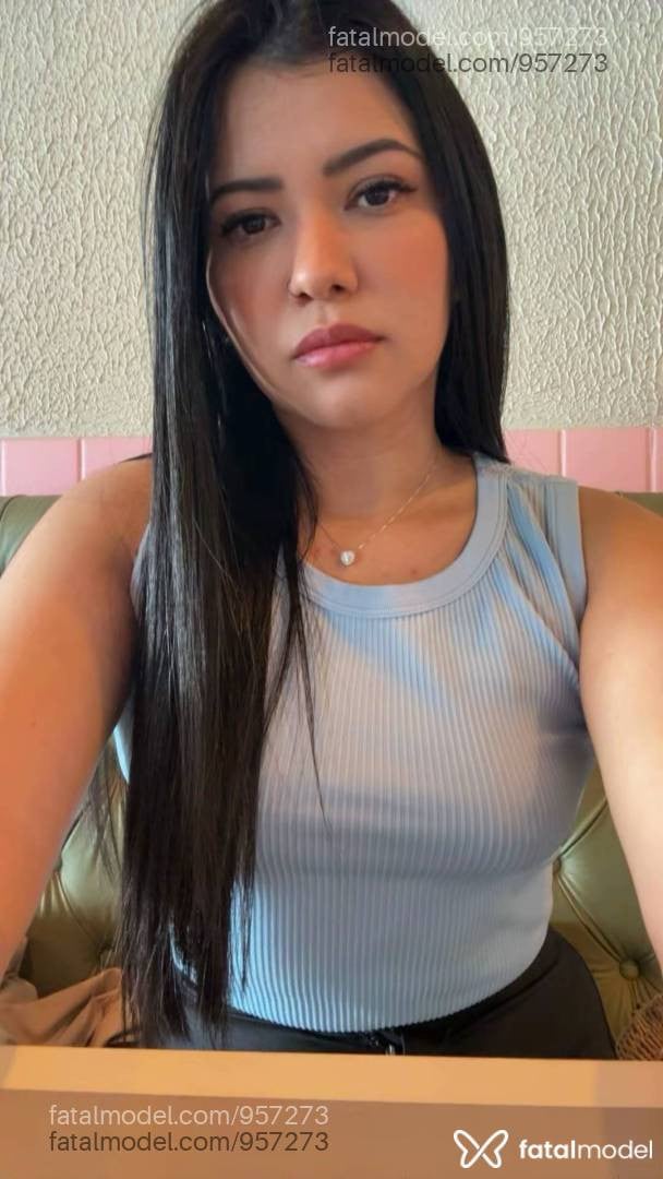 Acompanhante mulher morena (o) de olhos castanhos - Carol Alves