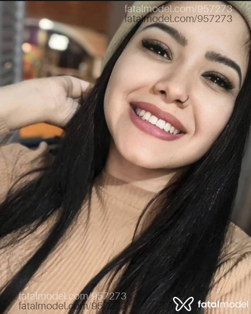 Acompanhante mulher morena (o) de olhos castanhos - Carol Alves