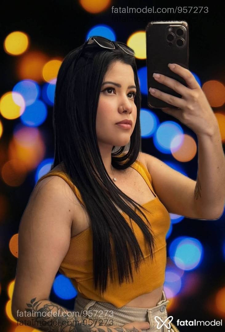 Acompanhante mulher morena (o) de olhos castanhos - Carol Alves