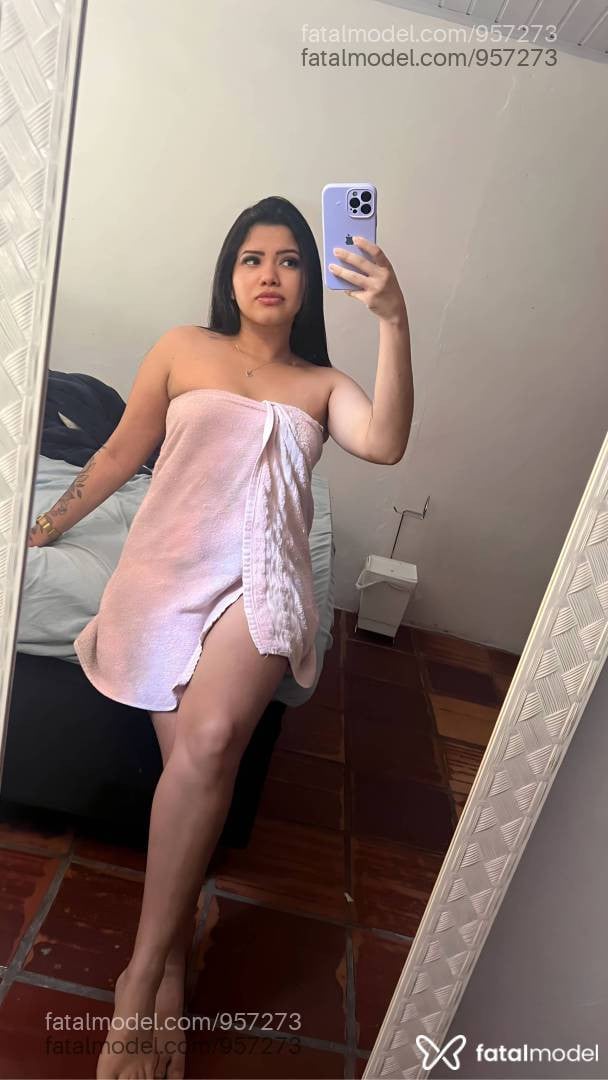 Acompanhante mulher morena (o) de olhos castanhos - Carol Alves