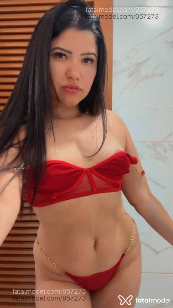 Acompanhante mulher morena (o) de olhos castanhos - Carol Alves
