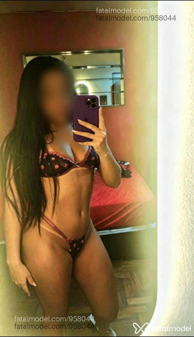 Acompanhante mulher morena (o) de olhos castanhos - Laura Gouveia