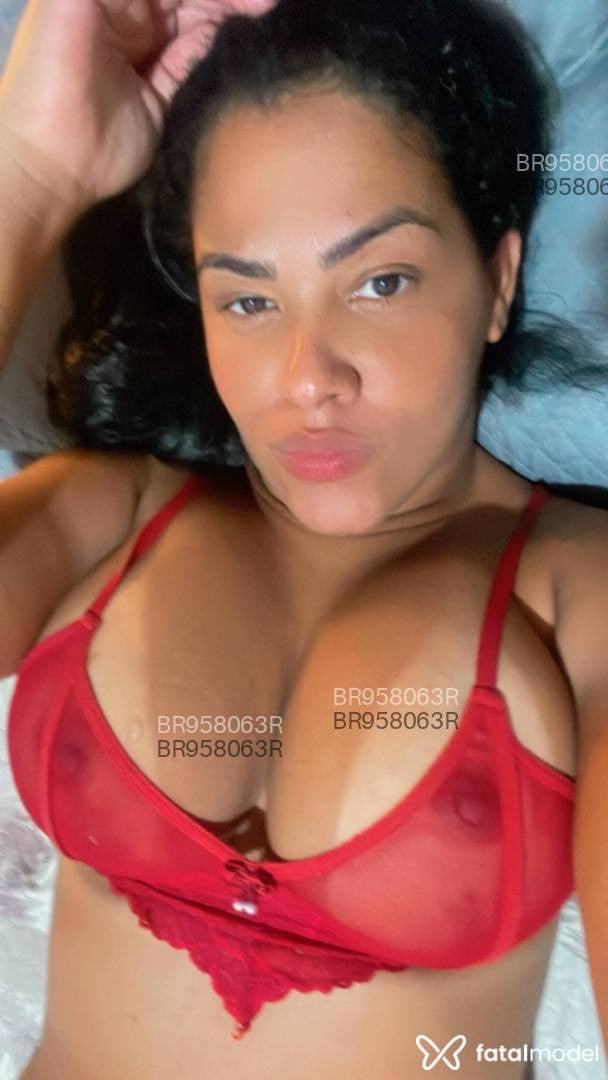 Acompanhante mulher morena (o) de olhos castanhos - Perola Ferraz Acompanhante mulher morena (o) de olhos castanhos - Perola Ferraz