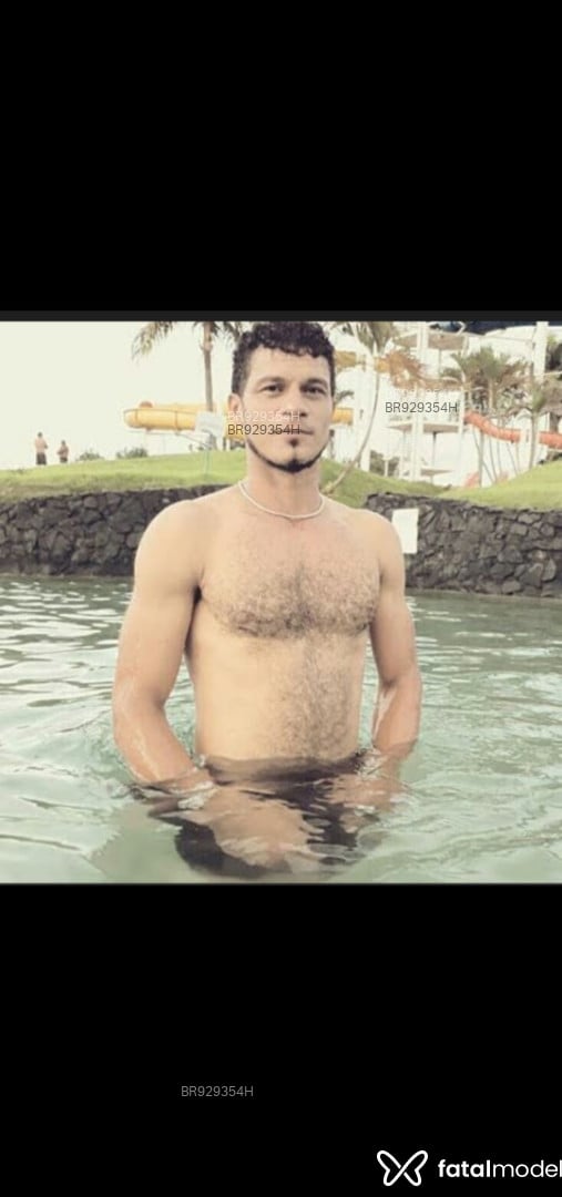 Acompanhante homem morena (o) de olhos pretos - Juliano Quente Acompanhante homem morena (o) de olhos pretos - Juliano Quente