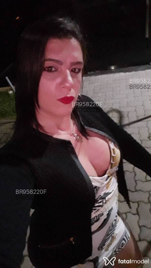Acompanhante mulher com cabelo castanho de olhos castanhos em Torres Acompanhante mulher com cabelo castanho de olhos castanhos em Torres - Samantha