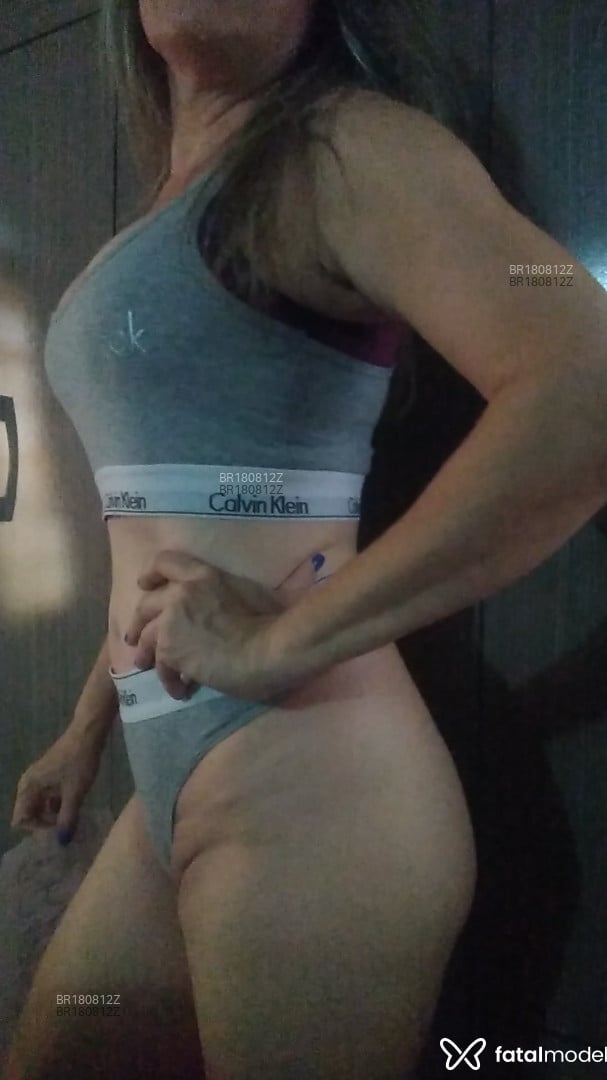 Acompanhante mulher loira (o) de olhos mel em Corumbá - Clara loira