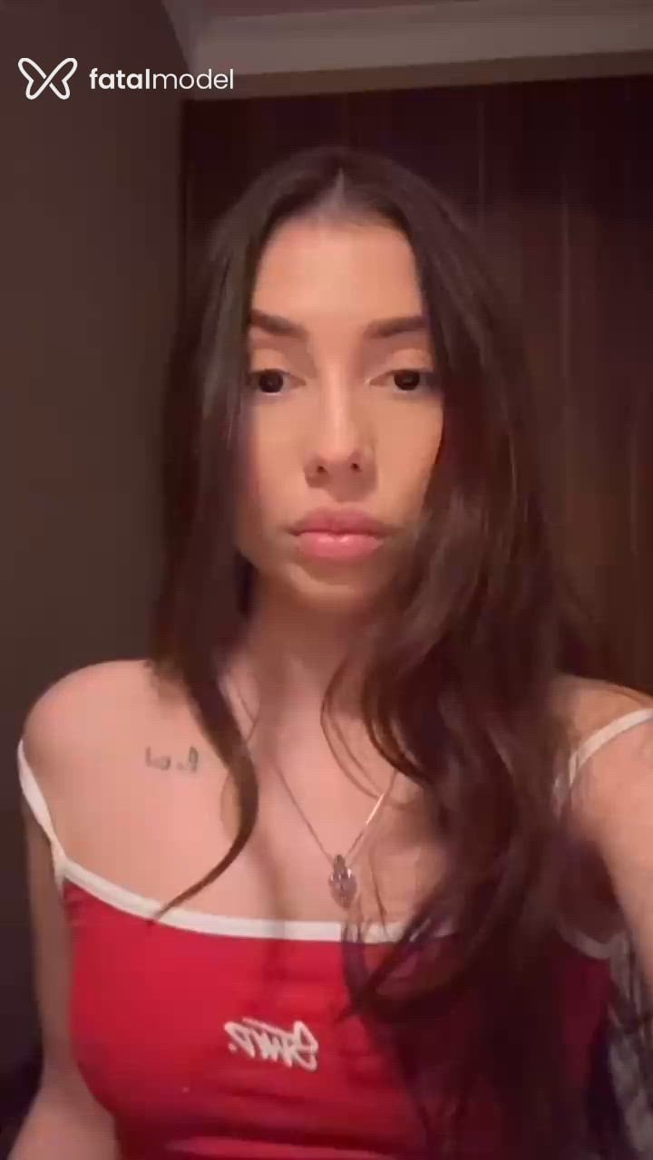 Acompanhante mulher morena (o) de olhos castanhos - Heloísa
