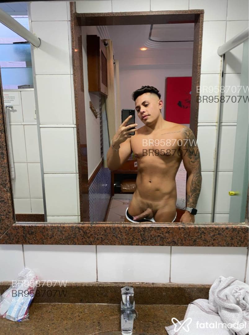 Acompanhante homem morena (o) de olhos castanhos em São Paulo Acompanhante homem morena (o) de olhos castanhos em São Paulo - MARLON FREI