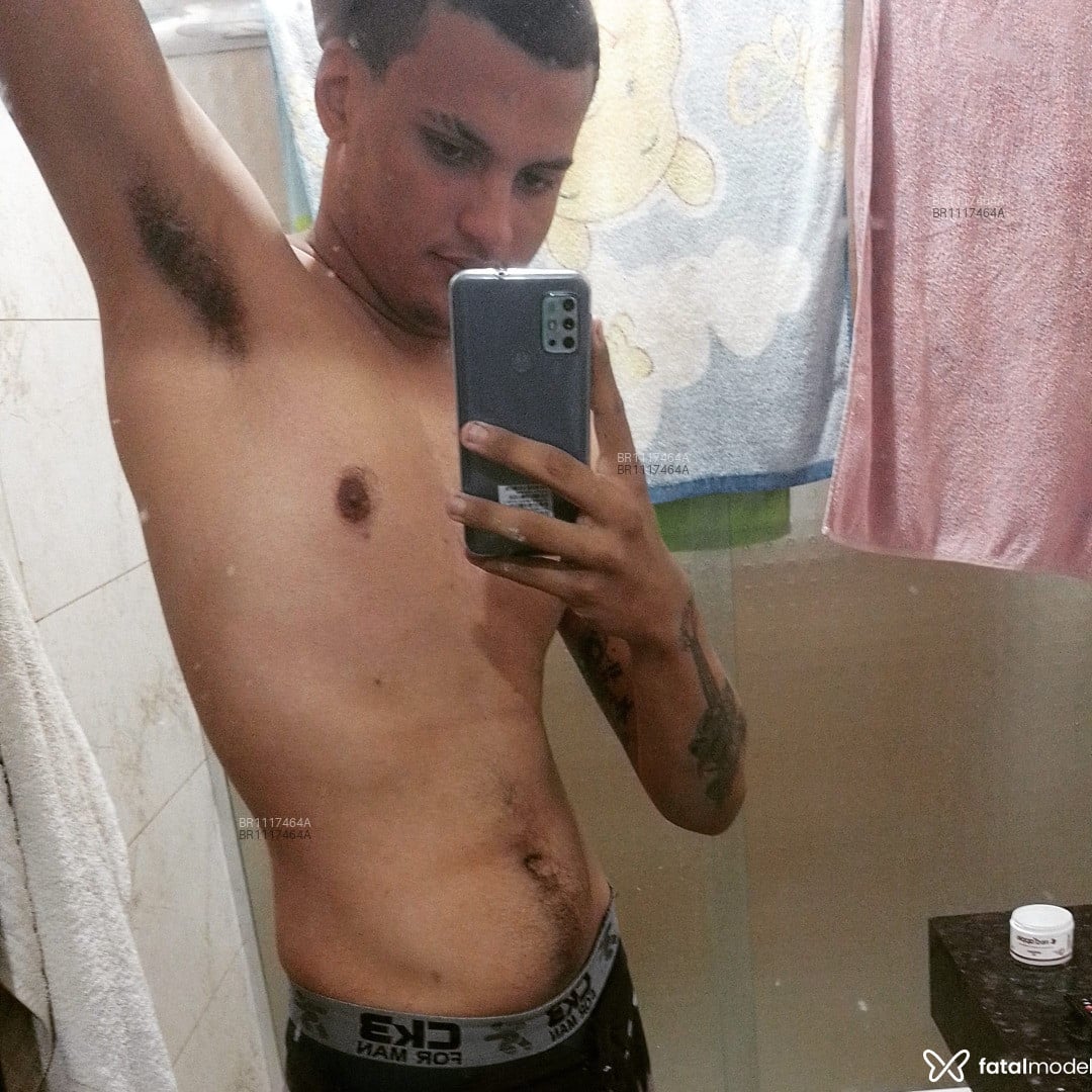 Acompanhante homem morena (o) de olhos castanhos em Maringá - Will novinho