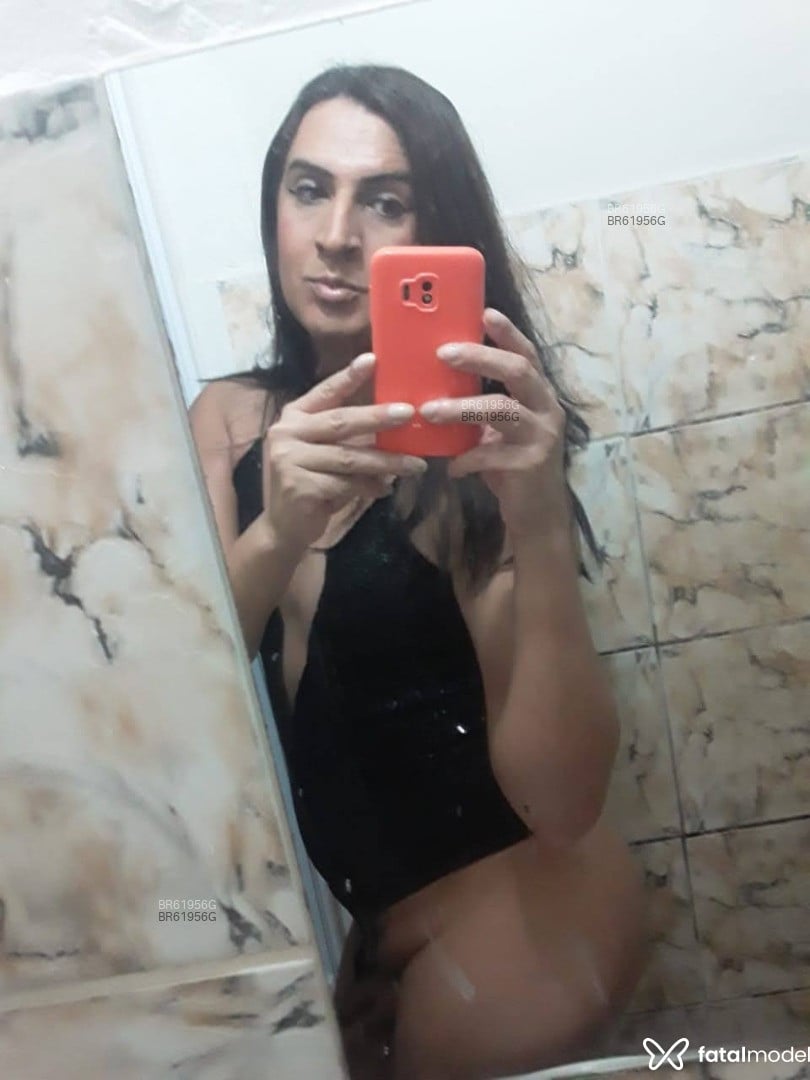 Acompanhante travesti com cabelo castanho de olhos verdes em Uberlândia - Analaura villaki