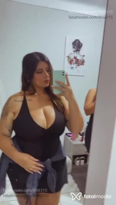 Acompanhante mulher morena (o) de olhos pretos - Mayte
