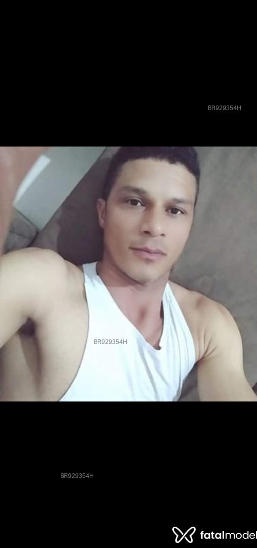 Acompanhante homem morena (o) de olhos pretos - Juliano Quente Acompanhante homem morena (o) de olhos pretos - Juliano Quente