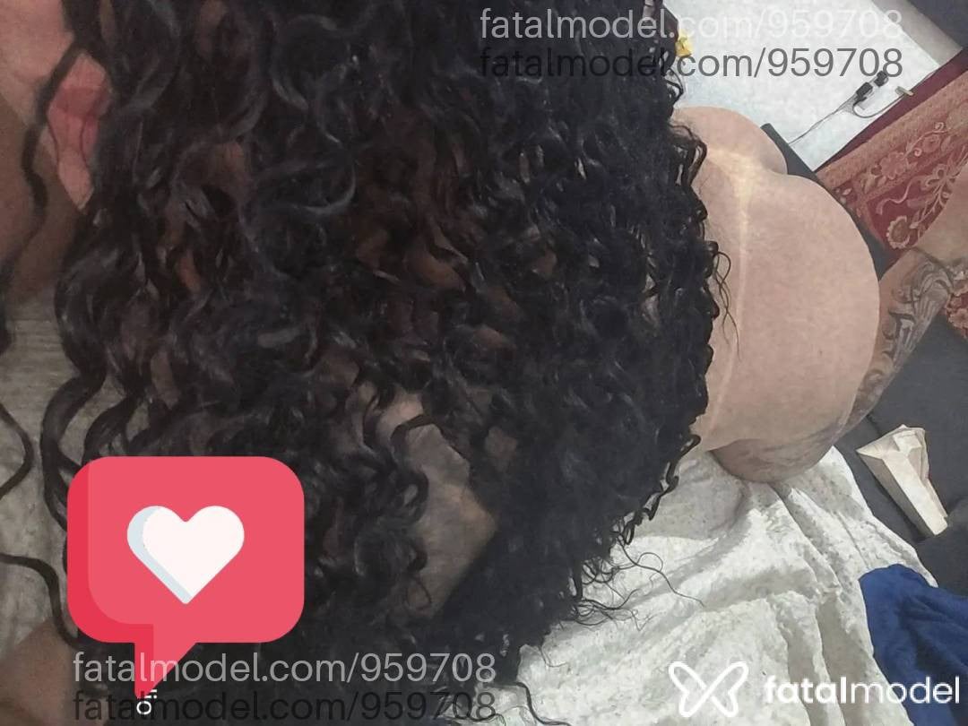 Acompanhante mulher morena (o) de olhos castanhos - Babi
