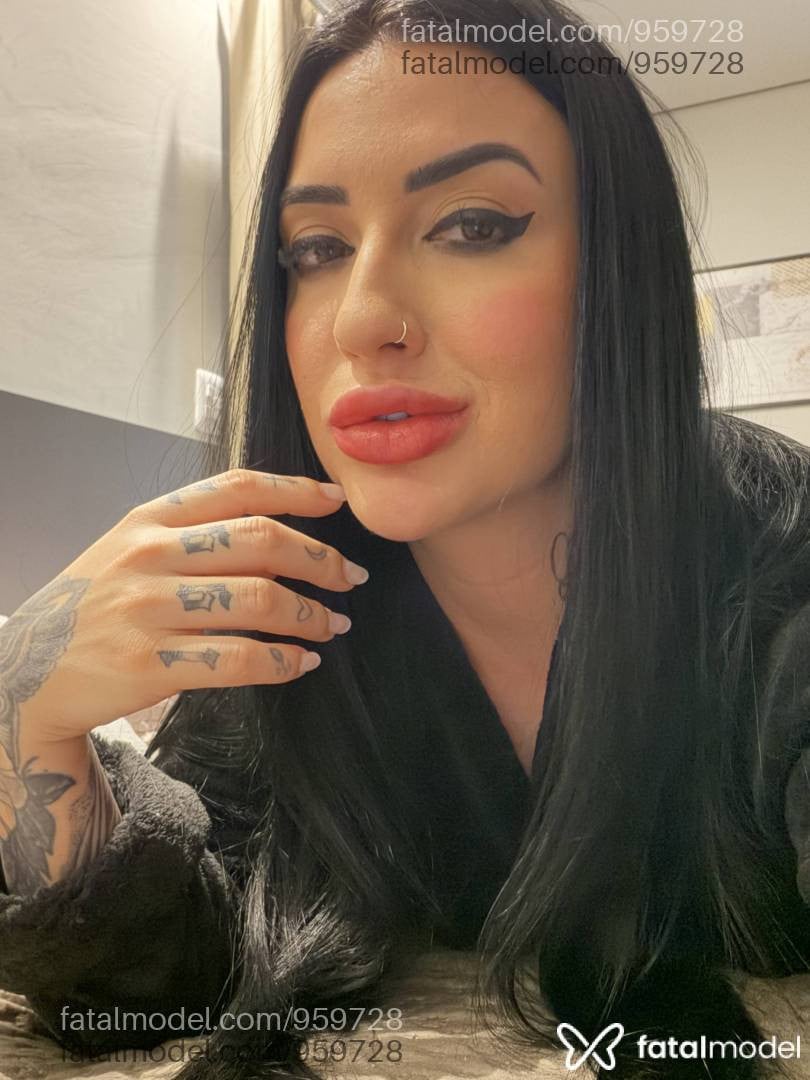 Acompanhante mulher morena (o) de olhos castanhos em Criciúma - Emy