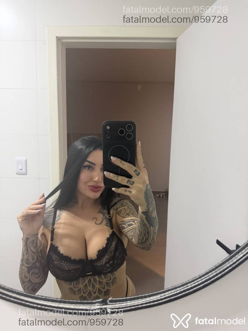 Acompanhante mulher morena (o) de olhos castanhos em Joinville - Emy