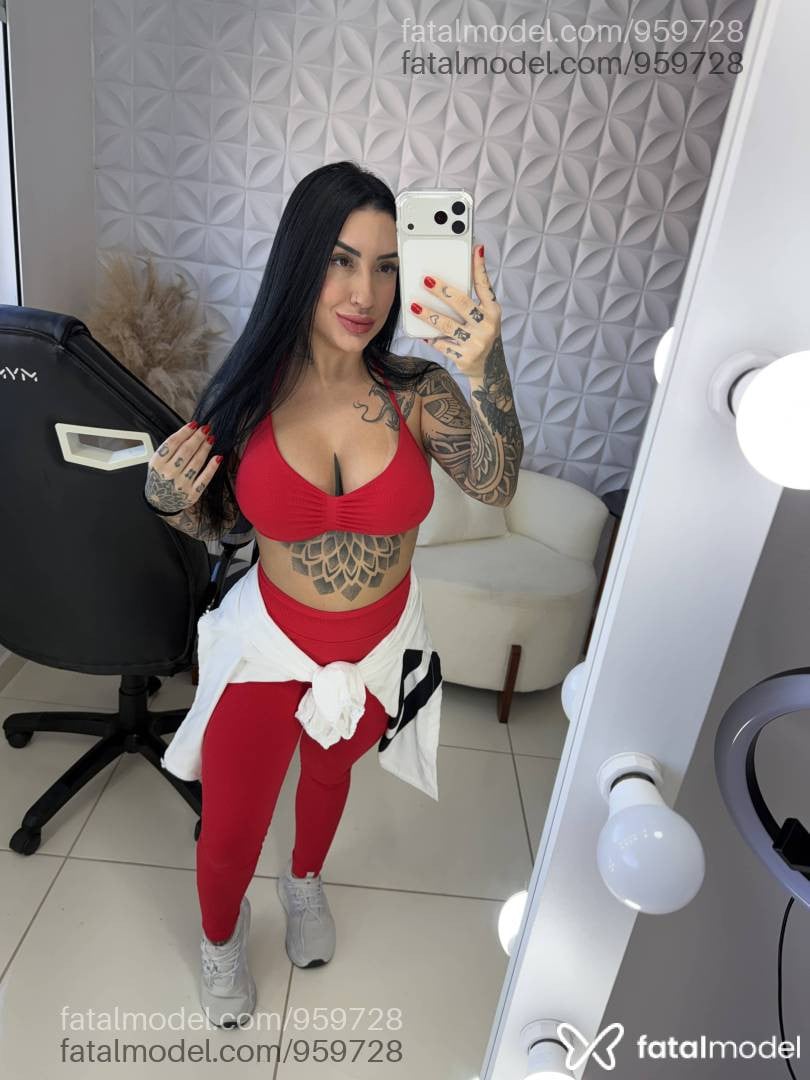 Acompanhante mulher morena (o) de olhos castanhos em Joinville - Emy