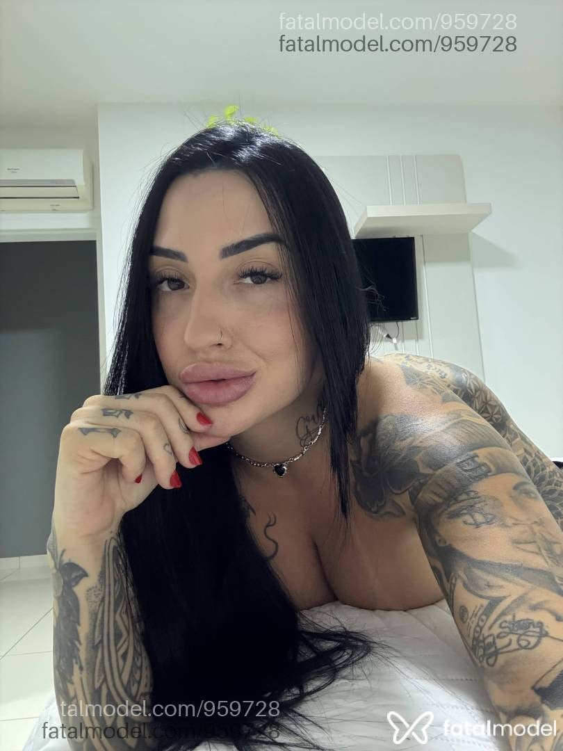 Acompanhante mulher morena (o) de olhos castanhos em Criciúma - Emy