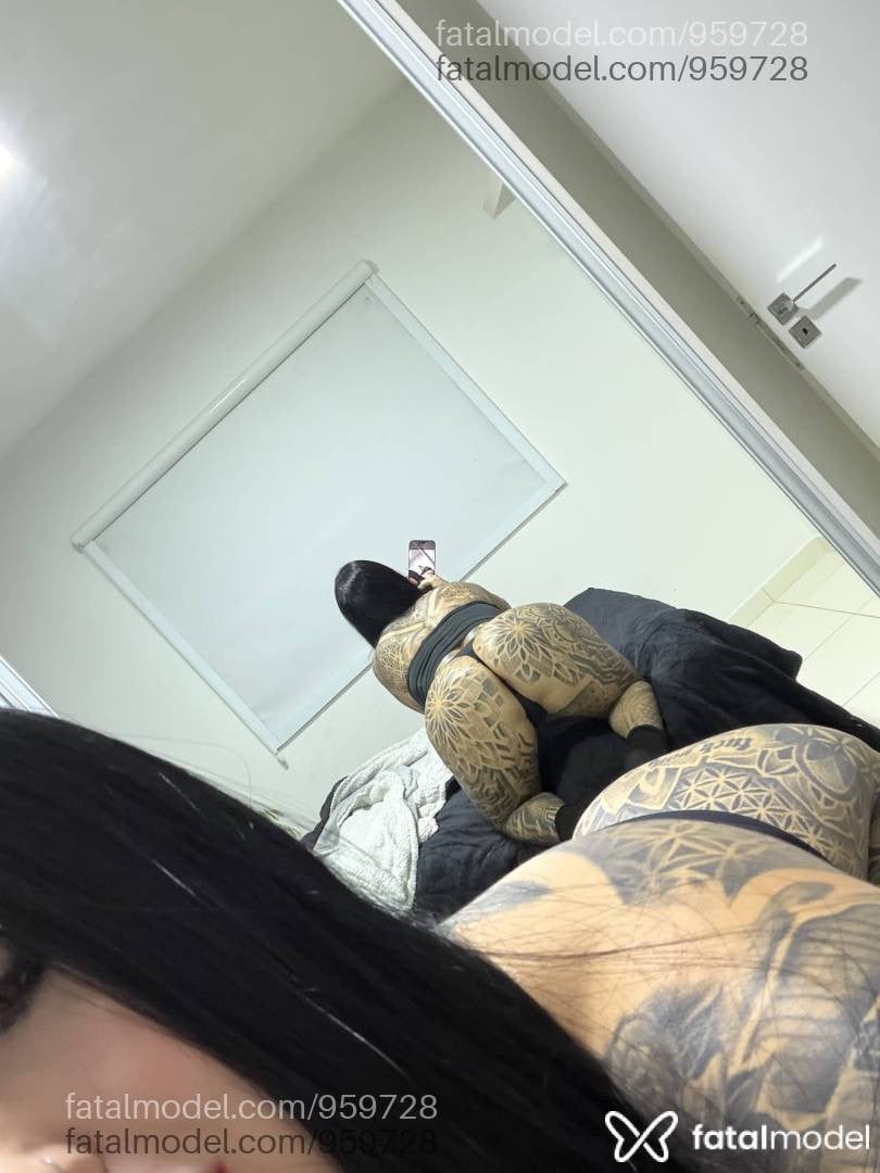 Acompanhante mulher morena (o) de olhos castanhos em Virtual - Emy