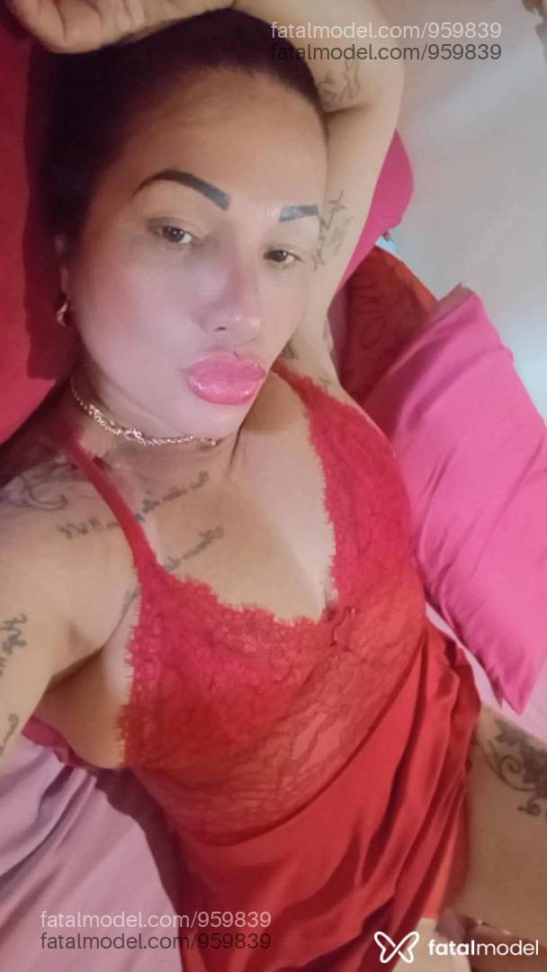 Acompanhante mulher ruiva (o) de olhos castanhos - Malu morena